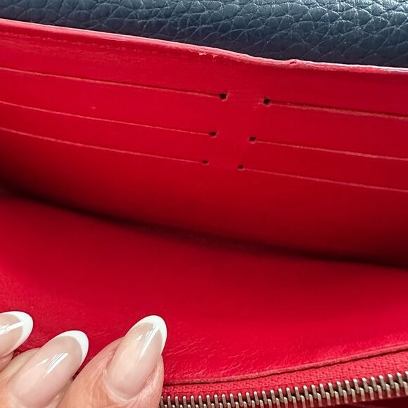 Louis Vuitton Blue Taurillon Leather Capucine Clutch/ Wallet W/Silver hardware - Picture 12 of 14